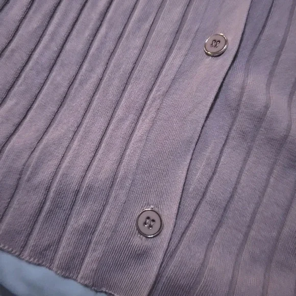 Liz Claiborne Long Sleeve Button Front Collared Tunic Sweater, Beige, EUC! - Picture 8 of 9